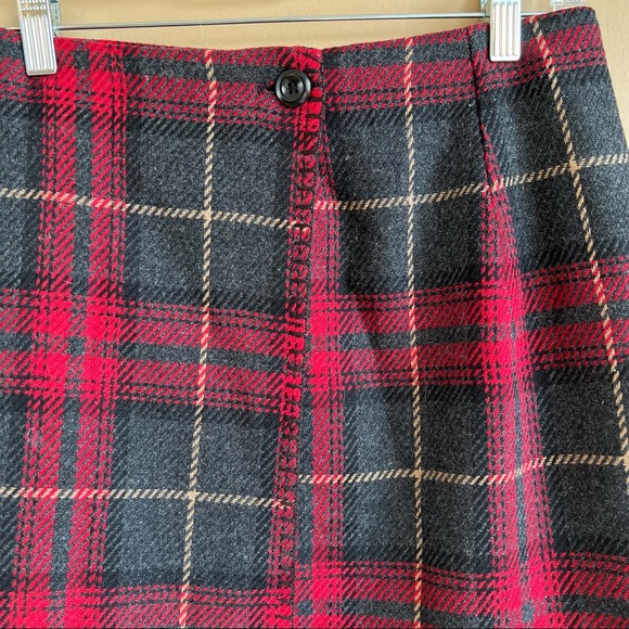 B. MOSS wool plaid wrap skirt size 4 - Picture 2 of 6
